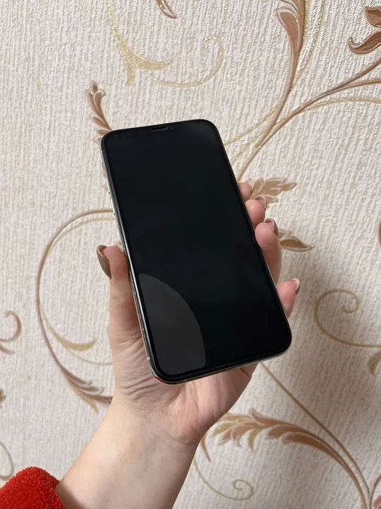Продаю iPhone XS на 256 (1)