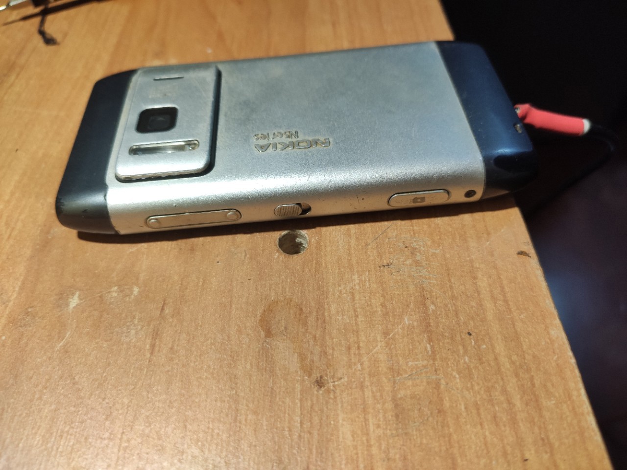 Продам Nokia N8 
Полностью рабочий (2)