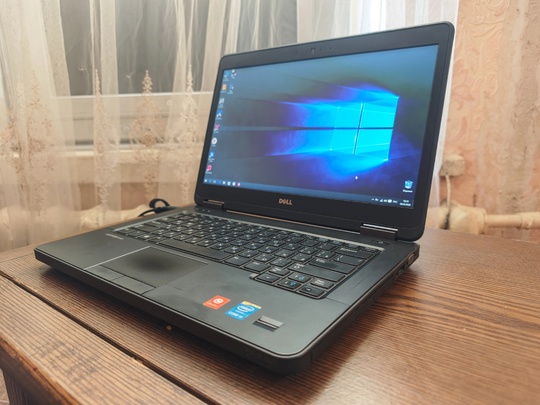 Продам отличный ноутбук DELL в (1)