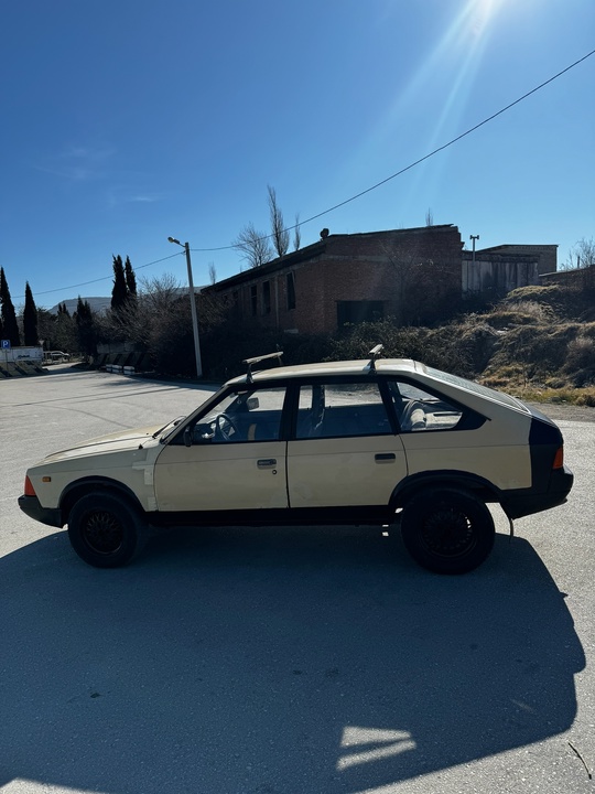 Продам москвич 2141
Год выпуска:1990
Обьем двигателя:1.5(72л.с)
По (6)