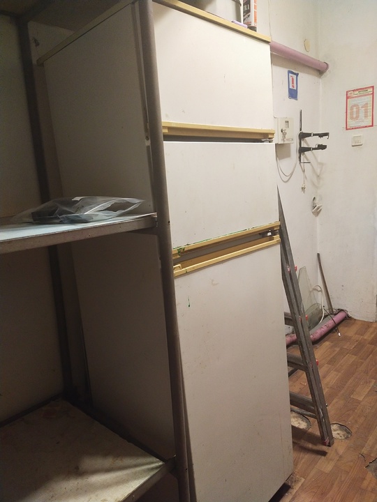 РАСПРОДАЖА 
ТОРГОВОГО ОБОРУДОВАНИЯ, 
в связи (9)