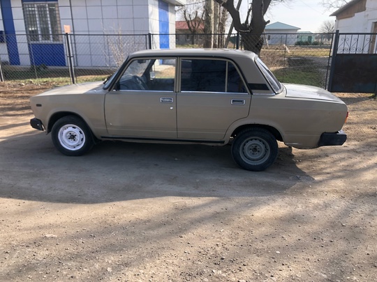 Продам ваз 2107 в хорошем (2)
