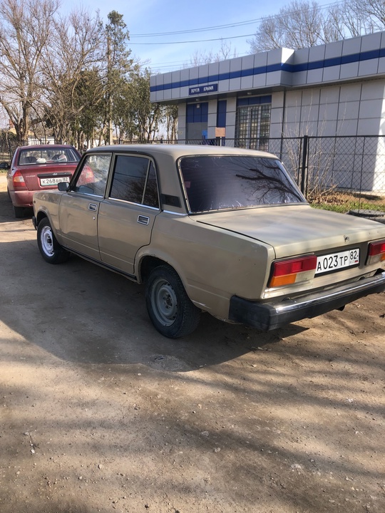 Продам ваз 2107 в хорошем (3)