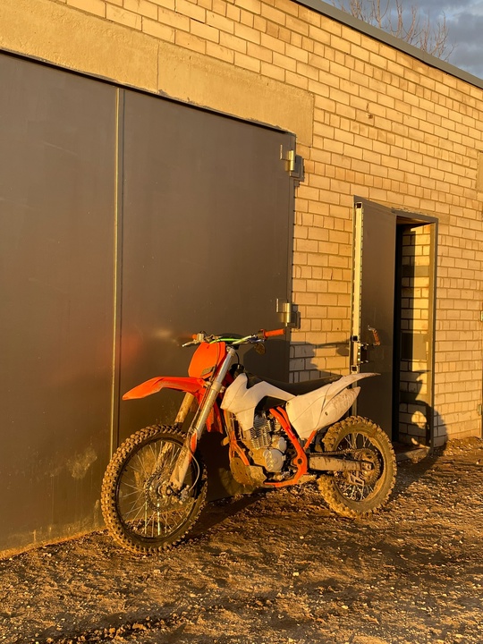 На продажу залетает x motos (1)
