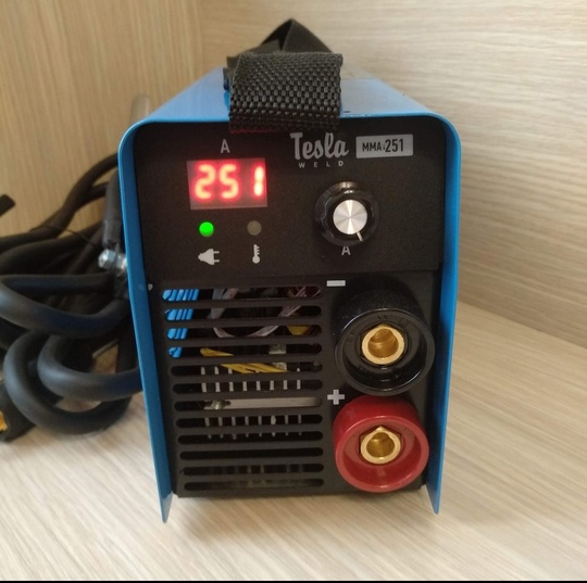 Сварочный инвертор Tesla 251. Новый.