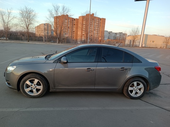 Продам свой автомобиль. Шевроле Круз (1)