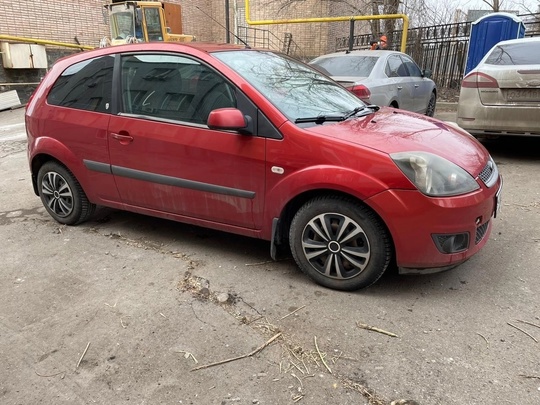 ПРОДАМ
Марка: Ford 
Модель: Fiesta
Год: 2007
Пробег: (5)