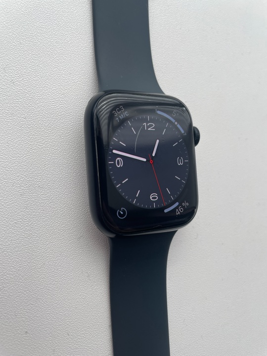 Продаю Apple Watch 8 45mm (1)