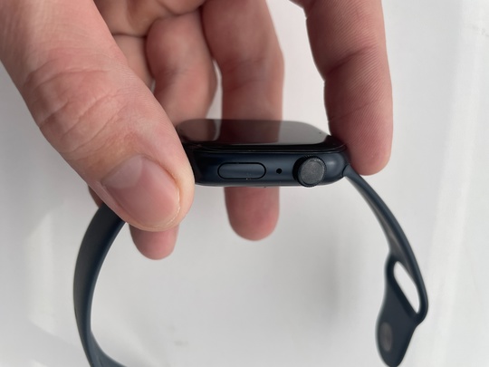 Продаю Apple Watch 8 45mm (2)