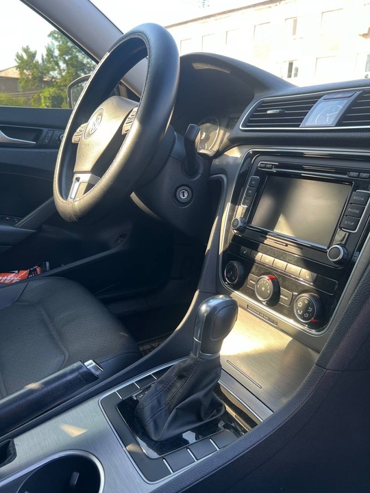 Продам Volkswagen Passat NMS(B7) 2014
Мотор (6)