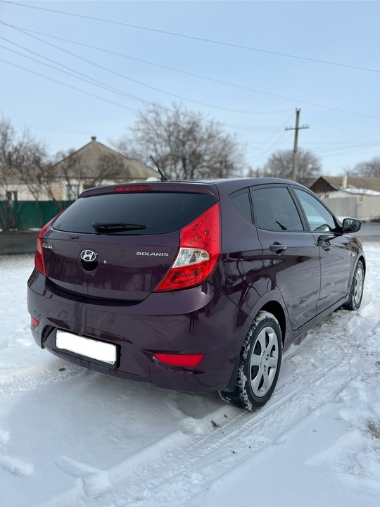 Продам Hyundai Solaris 2012 года (3)