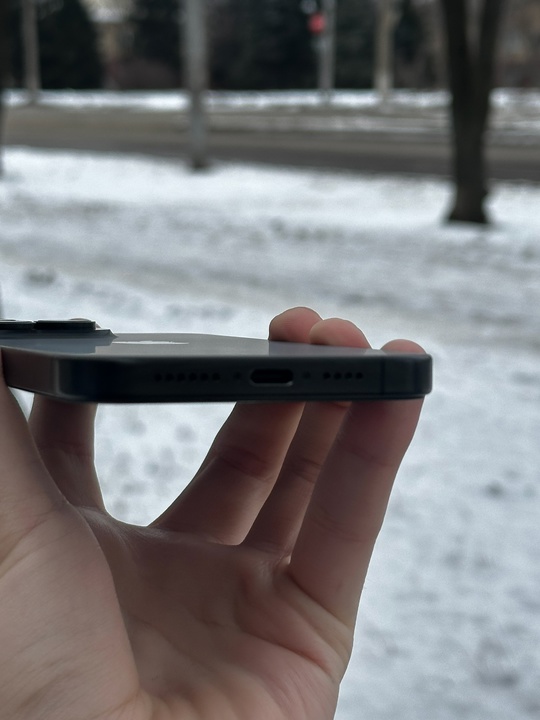 Продам iPhone 15 ProMax Черный (3)