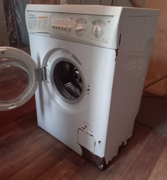 Стиральная машина Electrolux
На запчасти или (2)