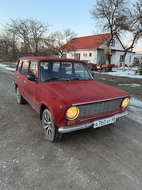 В продаже двойка. Машина на (3)