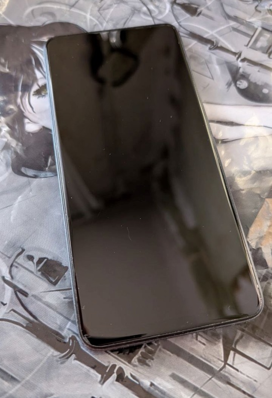 TECNO Spark 20с, 8+8/128 ГБ.
Состояние
