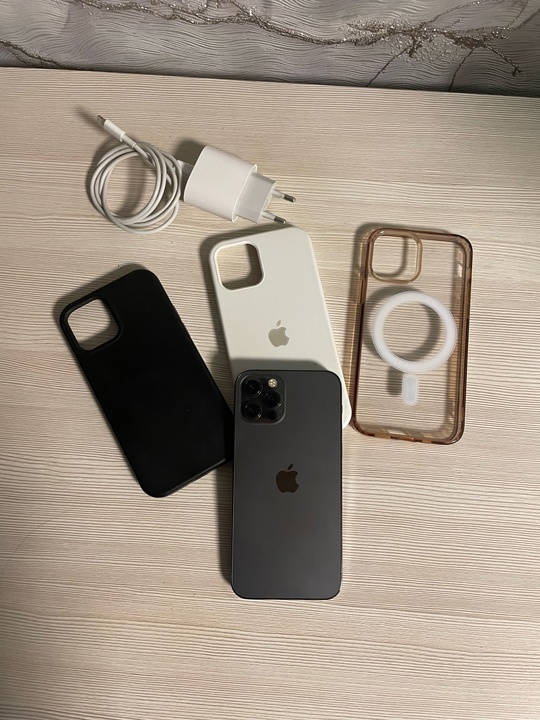 Продам iPhone 12 Pro память