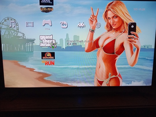Продам приставку Sony PlayStation-3 slim. (1)