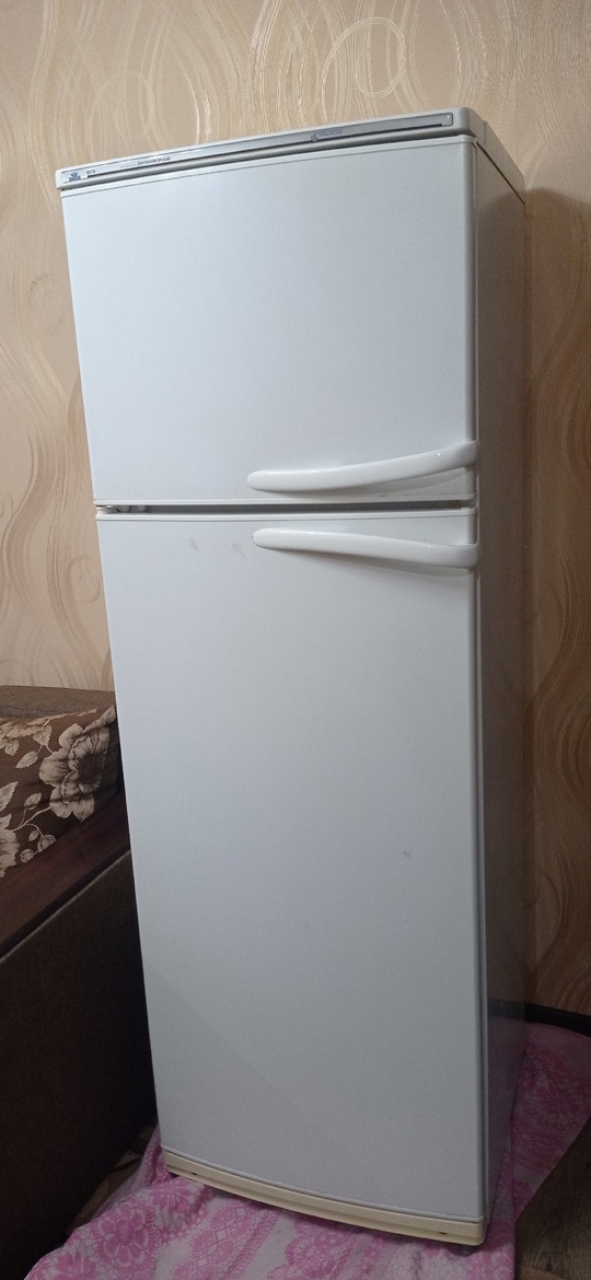 Продам холодильник Атлант в рабочем