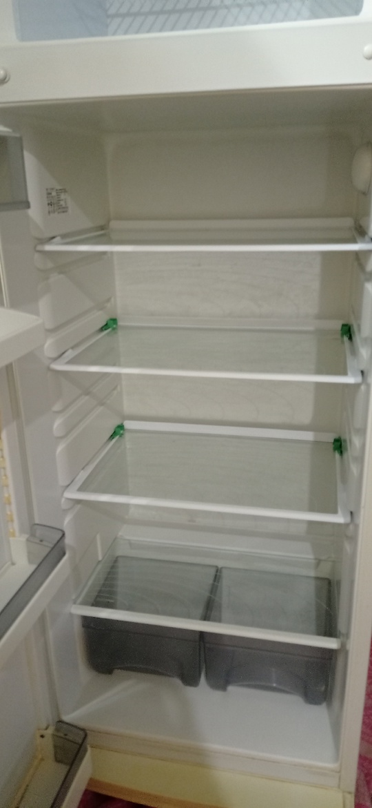 Продам холодильник Атлант в рабочем (2)