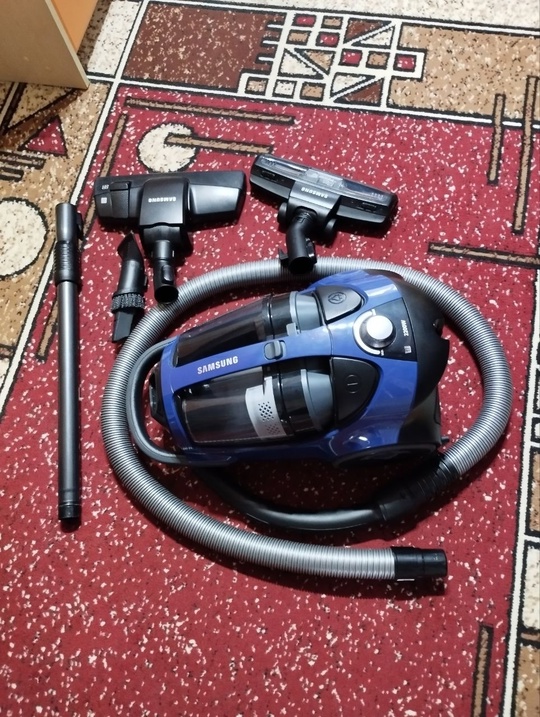 Продам пылесос SAMSUNG мощностью 2200W (3)