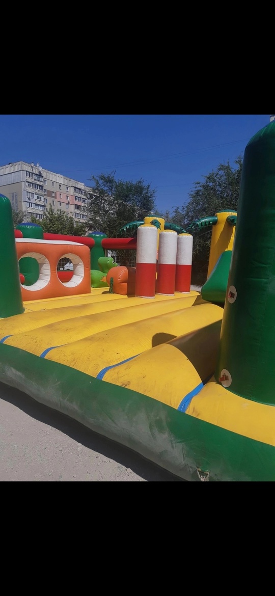 Продам надувной атракцион.Состояние б/у работал (3)
