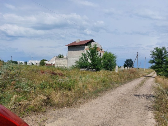 Продаётся участок с недостроем по