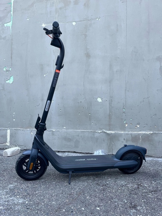 Продам надежный электросамокат ninebot e2