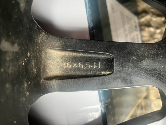 Продам колеса в сборе либо (5)