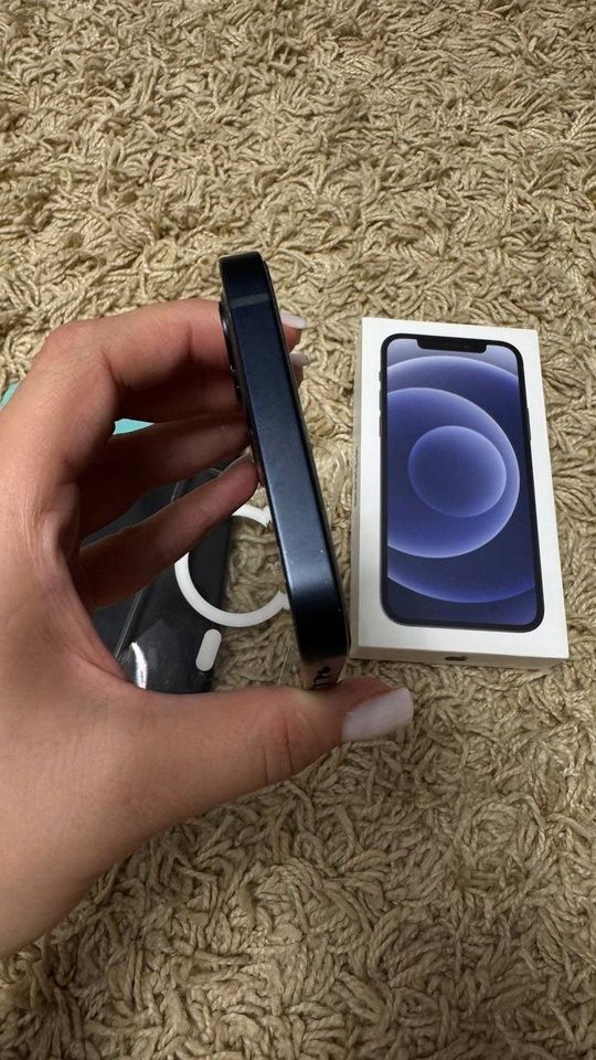 Продам iPhone 12 на 128
Состояние (1)