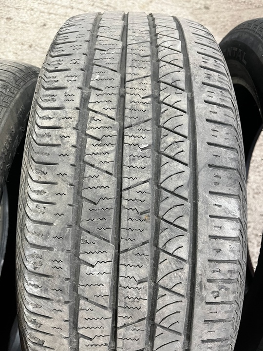 Продам летнюю резинуContinental r19 235/55. (2)