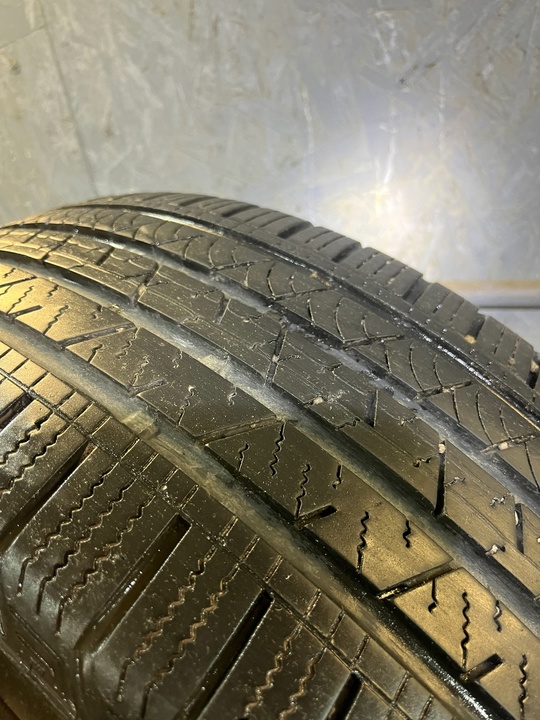 Продам летнюю резинуContinental r19 235/55. (6)