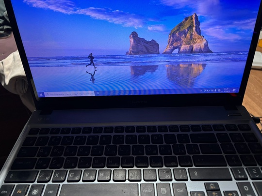 Ноутбук lg p530
Внешнее Состояние нормальное,на