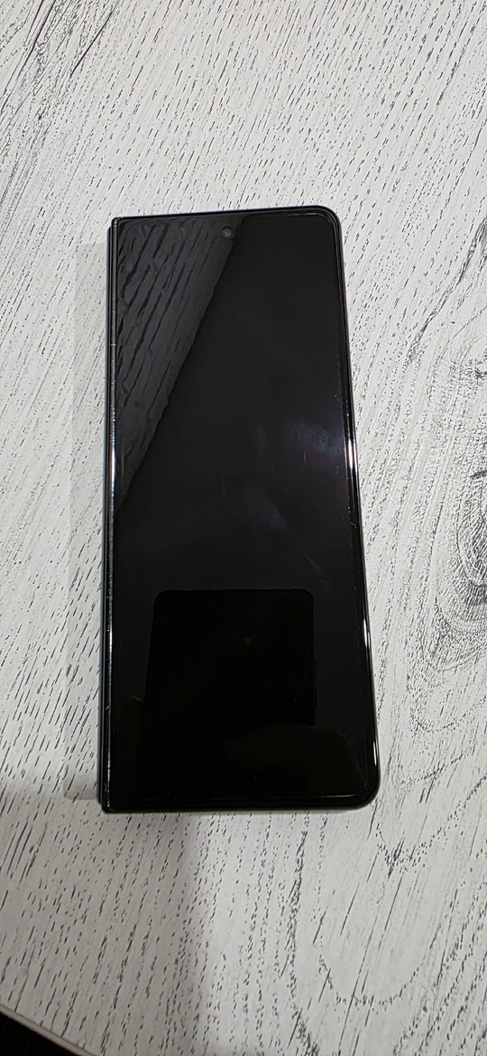 Продаю б/у смартфон Samsung galaxy