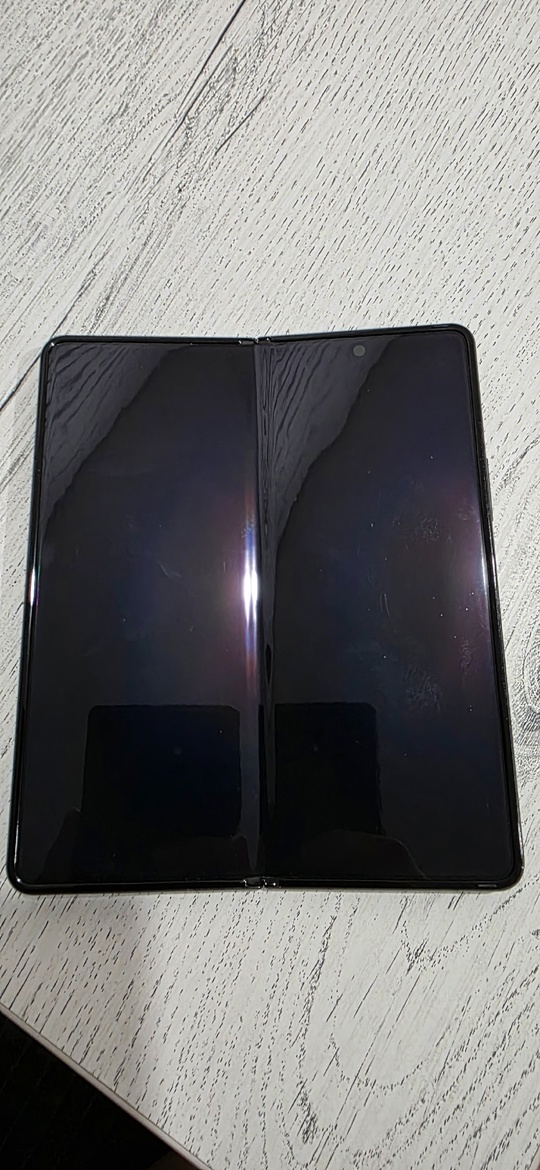 Продаю б/у смартфон Samsung galaxy (4)