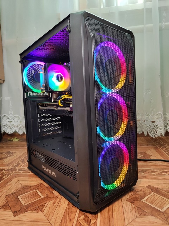В продаже мощный игровой ПК, (1)
