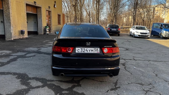 Honda Accord 7
2006 года.  (5)