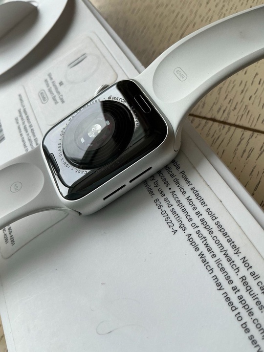 Часы Apple Watch SE (40 (3)