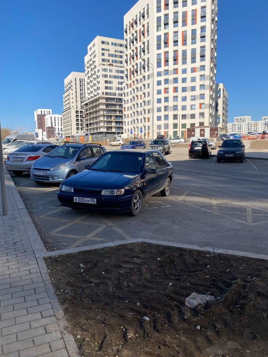 Nissan sunny n14 93г. 
1.6 (3)
