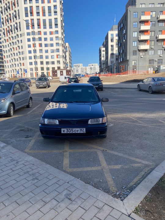 Nissan sunny n14 93г. 
1.6 (4)
