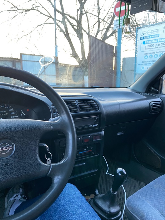 Nissan sunny n14 93г. 
1.6 (5)