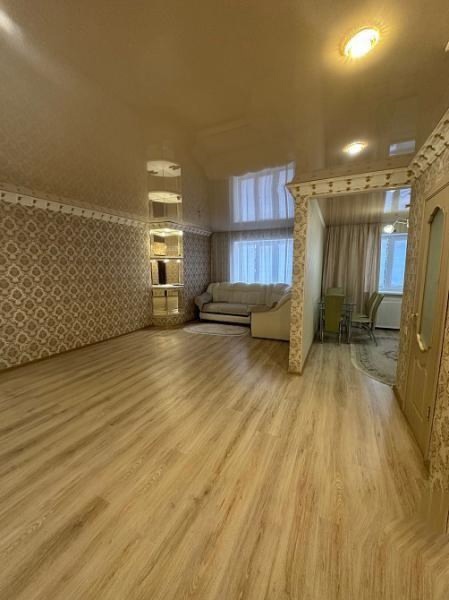 Продается 3 - х комнатная (3)