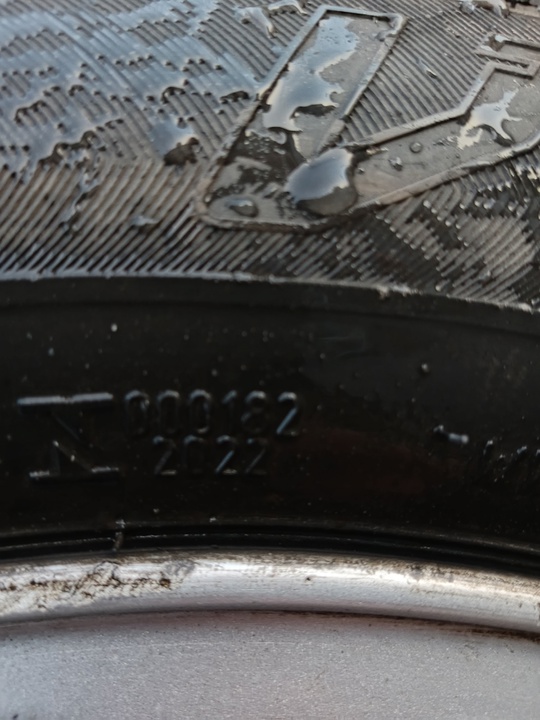 Продам Лето на Дисках 195/65/15.5/110 (3)