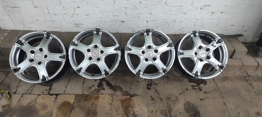 Продам диски r15 5x110 dia