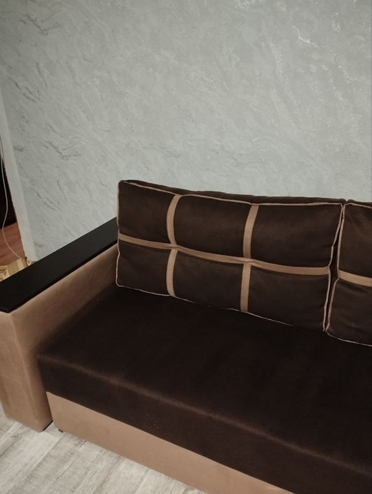 Продам диван Инф по тел+79591223000.