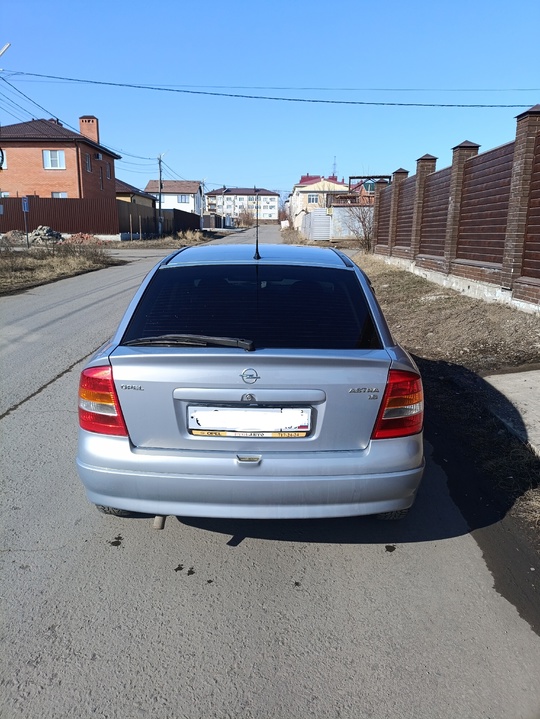 Продам  Opel Astra 1.6 (2)