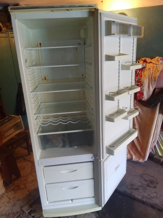 Продам двухкомпрессорный холодильник Атлант в (1)
