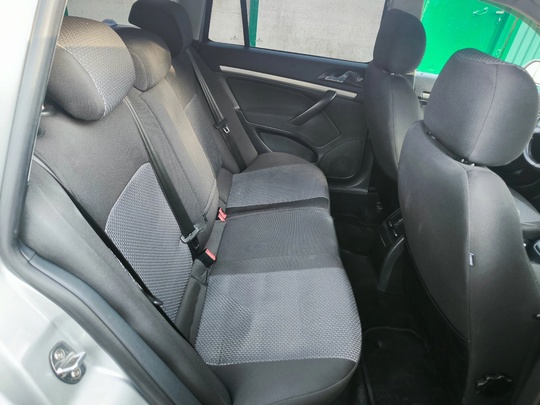 ПРОДАМ
 Škoda Octavia A5 
 (6)