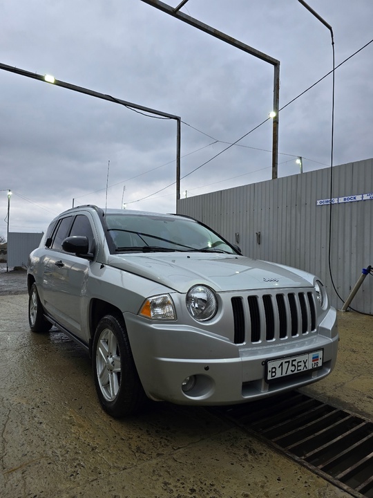 Продаётся Jeep Compass 2,4 CVT(170 (1)