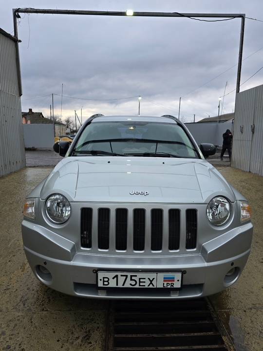 Продаётся Jeep Compass 2,4 CVT(170 (2)