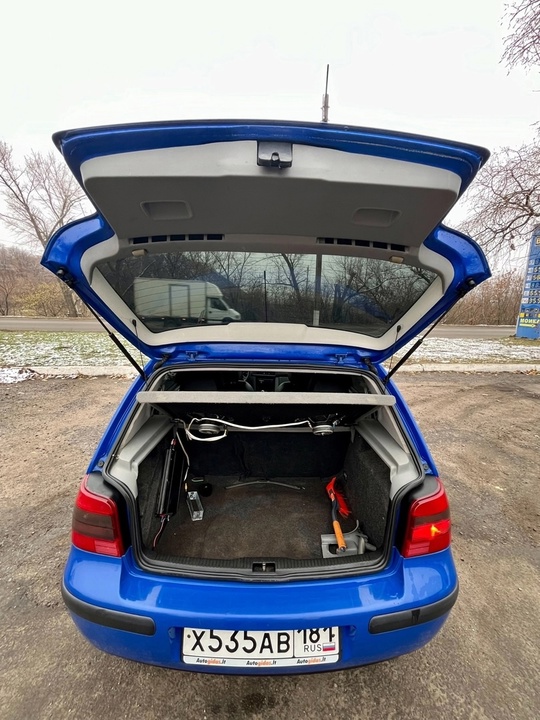 Volkswagen GOLF 4 
Выпуск: 1998 (7)